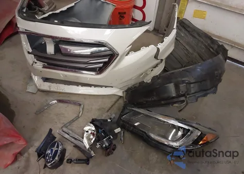 2018 Subaru Legacy 2.5I Premium z USA, uszkodzony, nr VIN 4S3BNAD60J3011840